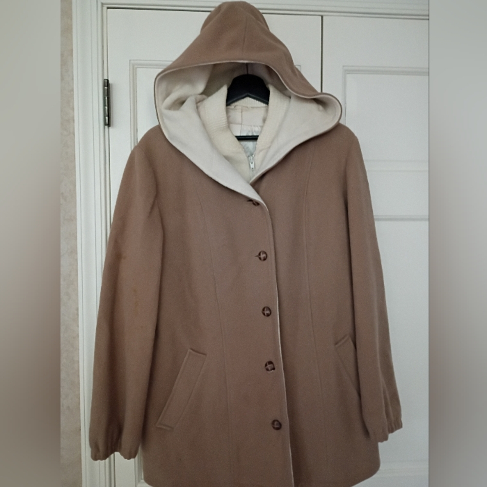 Elegant Tan Hooded Trench Coat 100% Wool Coat Pit To Pit 23".No Size Tag - Picture 2 of 14